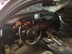 BMW 3 Series (Grey), 2018 à louer à Dubai 3