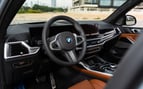 BMW X7 40i (Grau), 2023  zur Miete in Dubai 4