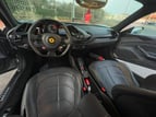 إيجار Ferrari 488 GTB (اللون الرمادي), 2018 في دبي 3