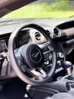 Ford Mustang Mach 1 V8 (Серый), 2022 для аренды в Дубай 0