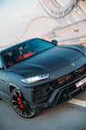 Lamborghini Urus (Schwarz), 2021  zur Miete in Dubai 1