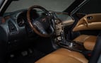 Nissan Patrol V8 (Gris), 2019 para alquiler en Dubai 3