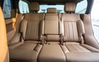 Range Rover Vogue (Grigio), 2023 in affitto a Abu Dhabi 4