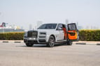 Rolls Royce Cullinan (Gris), 2021 para alquiler en Dubai 2