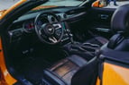 Ford Mustang VT4 (naranja), 2020 para alquiler en Dubai 1