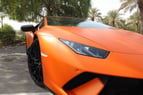 Lamborghini Huracan Performante (naranja), 2018 para alquiler en Abu-Dhabi 0