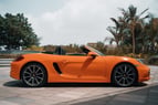 Porsche Boxster (naranja), 2016 para alquiler en Dubai 1