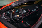 Ferrari F8 Tributo Spyder (rojo), 2022 para alquiler en Dubai 5