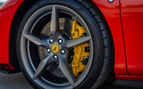 Ferrari F8 Tributo Spyder (Rot), 2023  zur Miete in Abu Dhabi 6