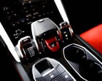 Lamborghini Urus (rojo), 2020 para alquiler en Dubai 3