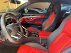 Lamborghini Urus (rojo), 2020 para alquiler en Dubai 3