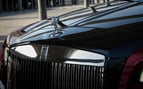 Rolls Royce Dawn (Rouge), 2018 à louer à Abu Dhabi 2