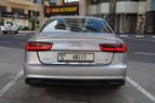 Audi A6 (Silber), 2018  zur Miete in Dubai 3