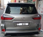 إيجار Lexus LX 570 (فضة), 2019 في دبي 4
