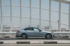 Mercedes C200 (Argento), 2023 in affitto a Abu Dhabi 2