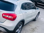 Mercedes GLA (Plata), 2020 para alquiler en Dubai 4