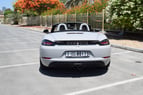 Porsche Boxster (Weiß), 2018  zur Miete in Dubai 4