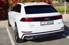 Audi Q8 (Blanco), 2019 para alquiler en Dubai 1