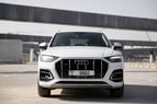 Audi Q5  45TFSI quattro (Blanco), 2022 para alquiler en Dubai 0