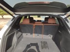Audi Q5 (Blanco), 2022 para alquiler en Dubai 6