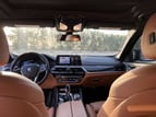 BMW 5 Series (Weiß), 2020  zur Miete in Dubai 3