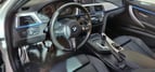 BMW 318 (Blanco), 2019 para alquiler en Dubai 1