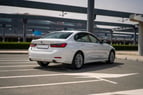 BMW 320i (Weiß), 2022  zur Miete in Abu Dhabi 3