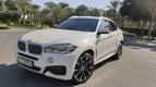 BMW X6 M power Kit V8 (Weiß), 2019  zur Miete in Dubai 0