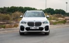 BMW X5 (Blanco), 2023 para alquiler en Ras Al Khaimah 0