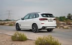 BMW X5 (Bianca), 2023 in affitto a Dubai 2