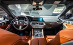 BMW X6 (Blanco), 2023 para alquiler en Dubai 5