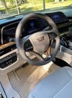 Cadillac Escalade Platinum (Weiß), 2021  zur Miete in Dubai 4