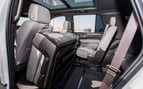 Chevrolet Tahoe (Weiß), 2021  zur Miete in Abu Dhabi 5