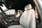 Chevrolet Tahoe (Blanco), 2023 para alquiler en Dubai 3