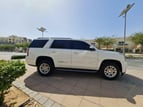 GMC Yukon (Blanco), 2019 para alquiler en Dubai 2