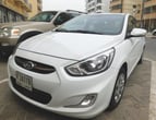 Hyundai Accent (Blanco), 2015 para alquiler en Dubai 0