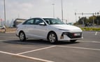 Hyundai Accent (Blanco), 2024 para alquiler en Dubai 1