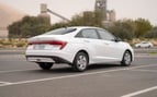 Hyundai Accent (Blanco), 2024 para alquiler en Sharjah 3