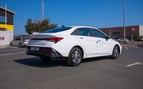 Hyundai Elantra (Blanc), 2024 à louer à Abu Dhabi 4
