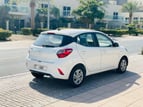 Hyundai i10 (Blanc), 2023 à louer à Dubai 2