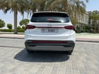 Hyundai Santa Fe (Blanco), 2023 para alquiler en Sharjah 4