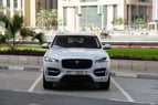 إيجار Jaguar F-Pace (أبيض), 2019 في دبي 0
