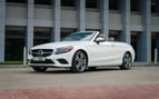 Mercedes C300 cabrio (Blanco), 2021 para alquiler en Sharjah 6