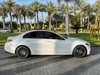 Mercedes C200 (Weiß), 2022  zur Miete in Dubai 1