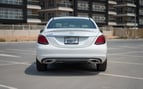 Mercedes C300 (Blanco), 2021 para alquiler en Sharjah 2
