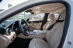 Mercedes C300 (Blanco), 2021 para alquiler en Dubai 3
