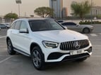 Mercedes GLC (Weiß), 2021  zur Miete in Dubai 0