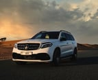 Mercedes GLE (Blanco), 2020 para alquiler en Dubai 3
