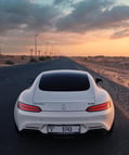 إيجار Mercedes GTS (أبيض), 2019 في دبي 4