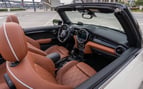 Mini Cooper S cabrio (Белый), 2020 для аренды в Шарджа 5